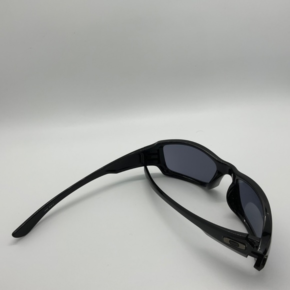 Oakley Black Frame Sunglasses w/Bag - Picture 7 of 11